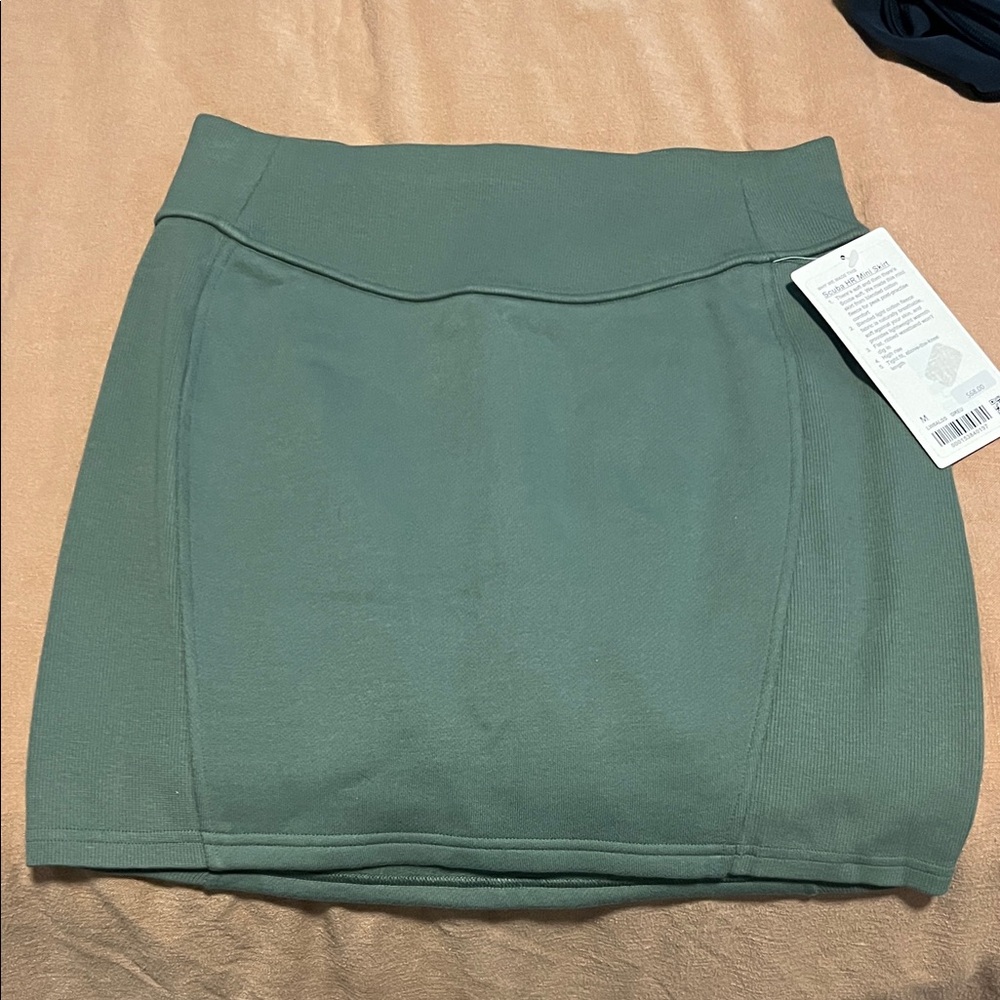 Lululemon Athletica Green Scuba mini skirt